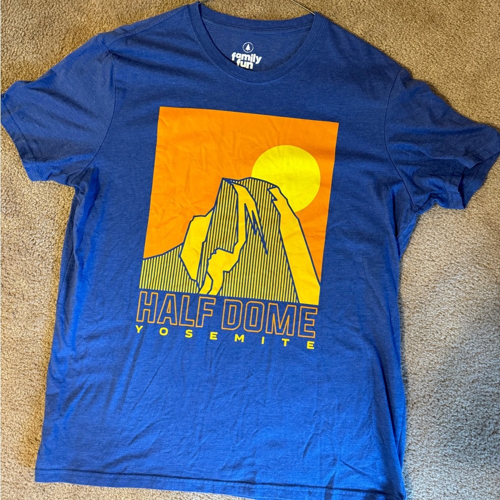 Half Dome Yosemite T-Shirt Size Large